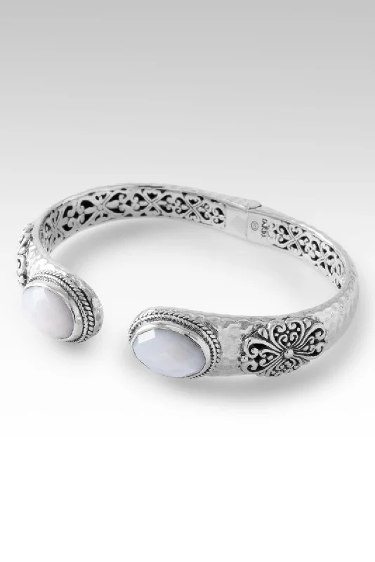 Sweet to the Soul Tip-to-Tip Bracelet™ in White Mother of Pearl