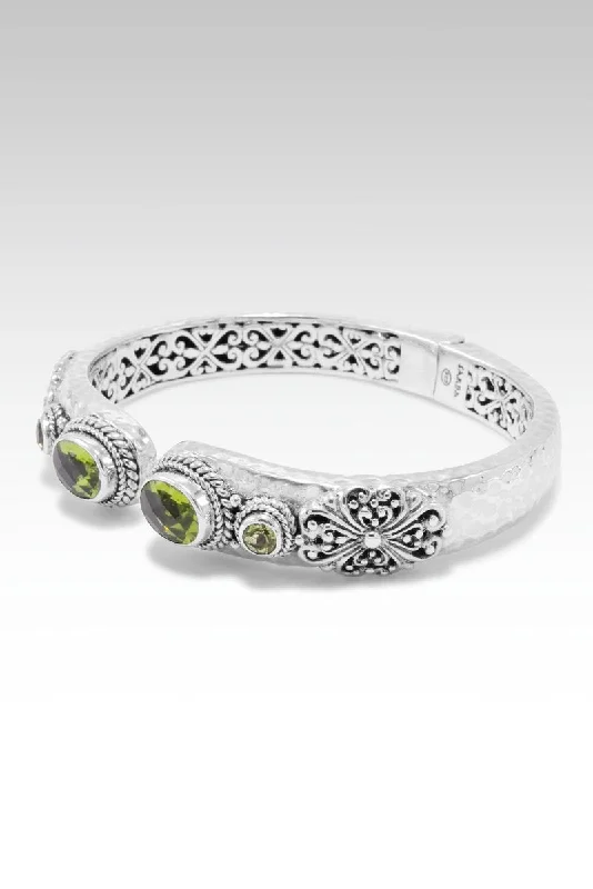 Splendid Grace Tip-to-Tip Bracelet™ in Peridot