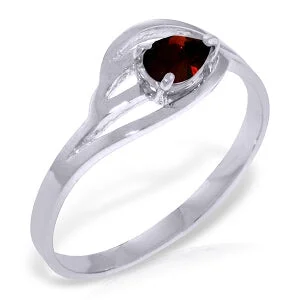 0.3 Carat 14K Solid White Gold Lifting The Heart Garnet Ring